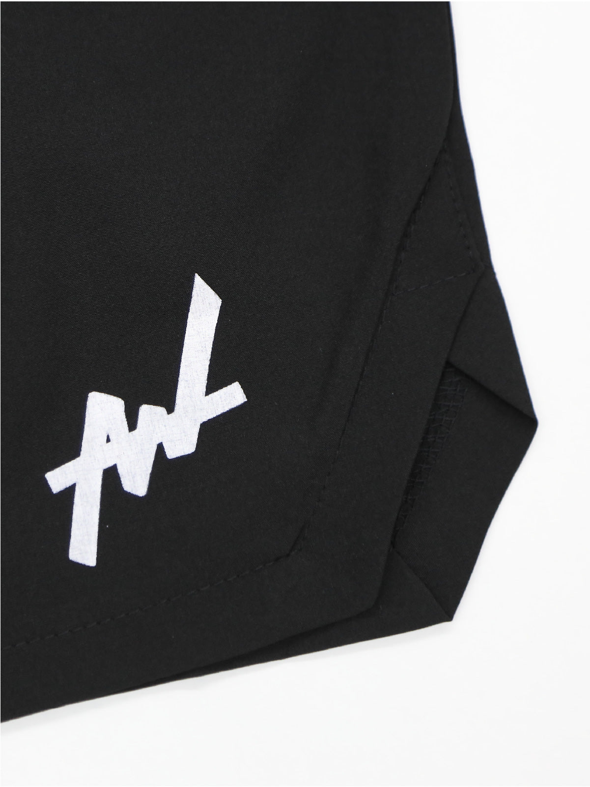 SHORTS 2-POINT LOGO