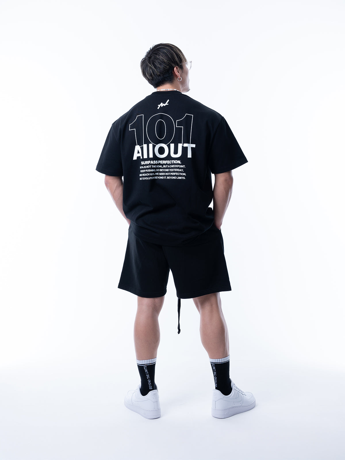 SWEAT SHORTS (BLACK)