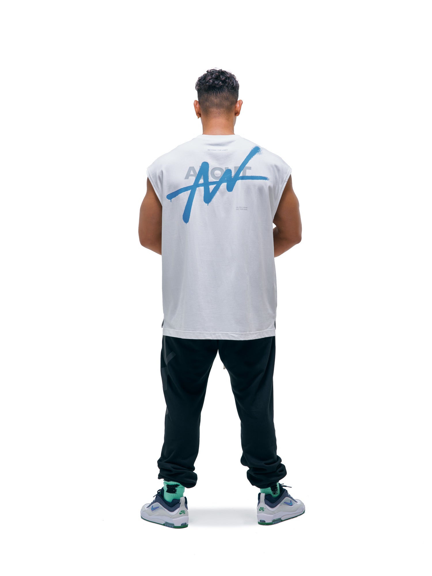 NO SLEEVE SPRAY (WHITE)