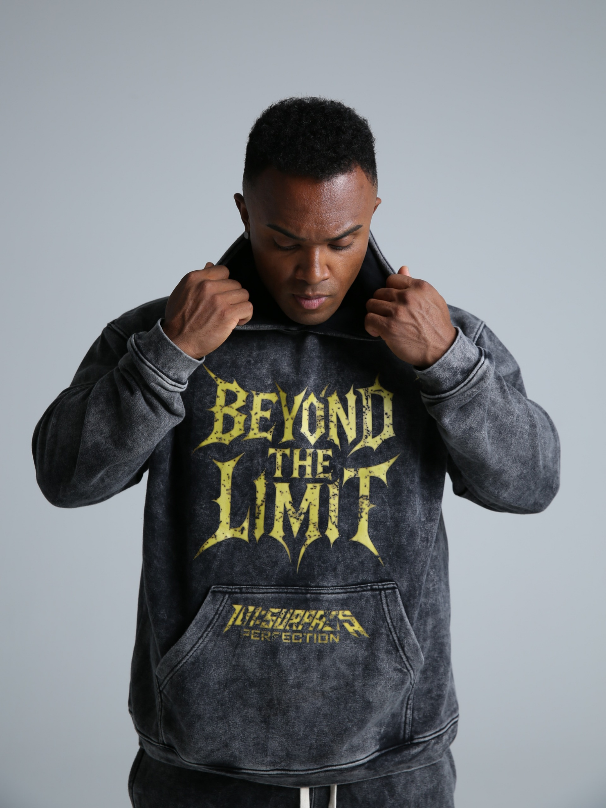 SWEAT HOODIE BEYOND BLACK