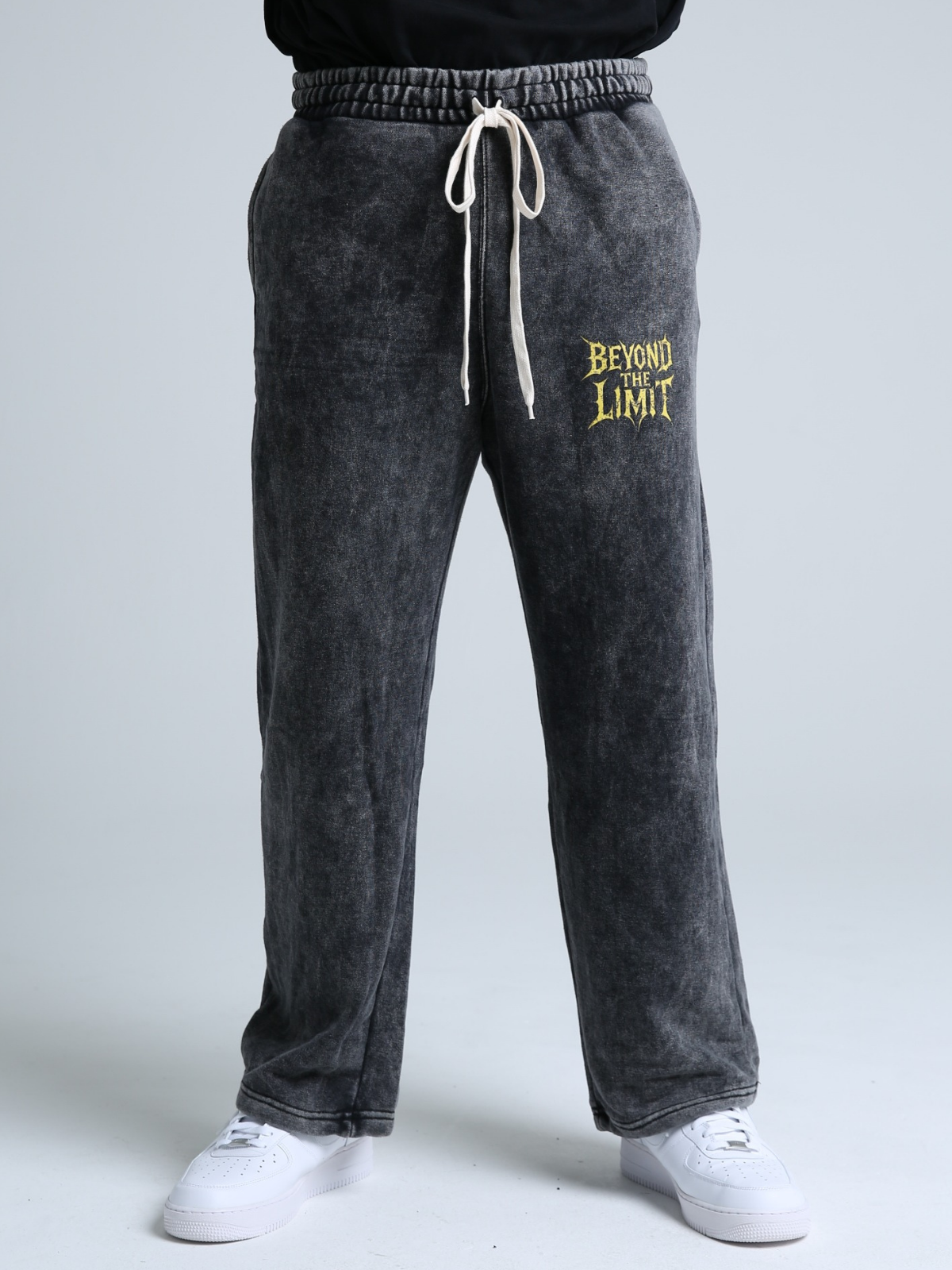 SWEAT PANTS SPRAY (BLACK)