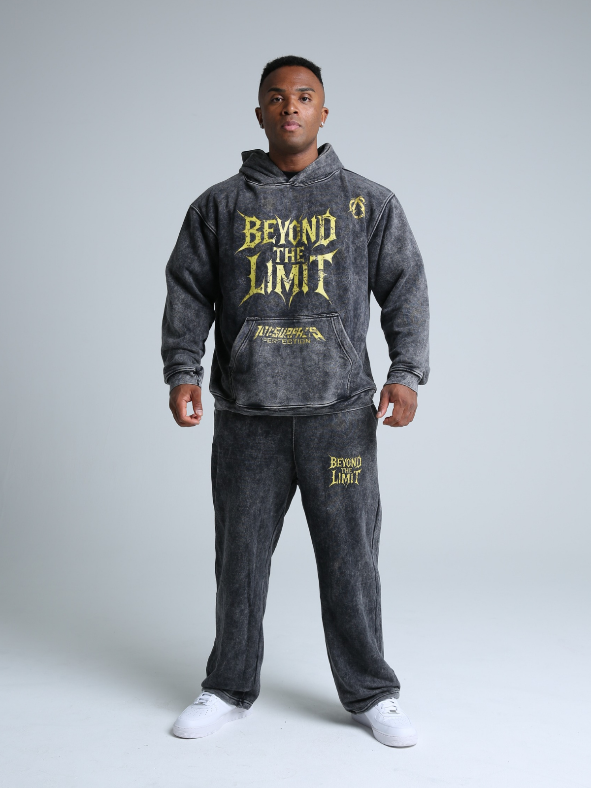 SWEAT HOODIE BEYOND BLACK