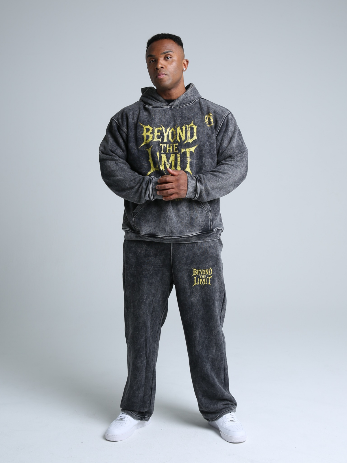 SWEAT HOODIE BEYOND BLACK
